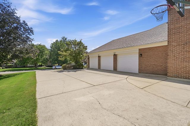 8420 Hambletonian Drive, Symmes Twp, OH 45249