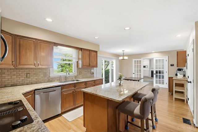 8420 Hambletonian Drive, Symmes Twp, OH 45249