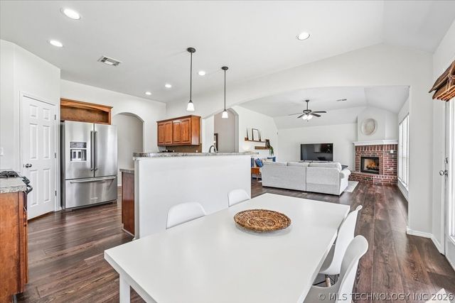 20496 E 47th Street S, Broken Arrow, OK 74014