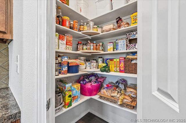 20496 E 47th Street S, Broken Arrow, OK 74014