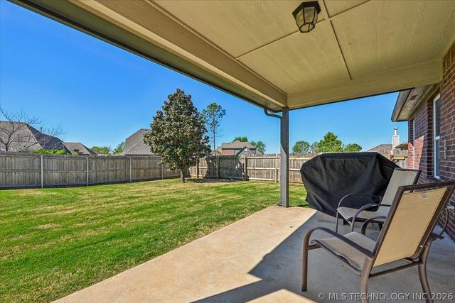 20496 E 47th Street S, Broken Arrow, OK 74014