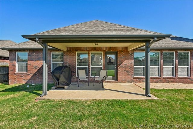 20496 E 47th Street S, Broken Arrow, OK 74014