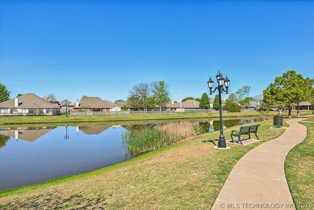 20496 E 47th Street S, Broken Arrow, OK 74014