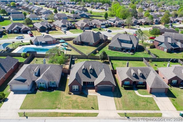 20496 E 47th Street S, Broken Arrow, OK 74014