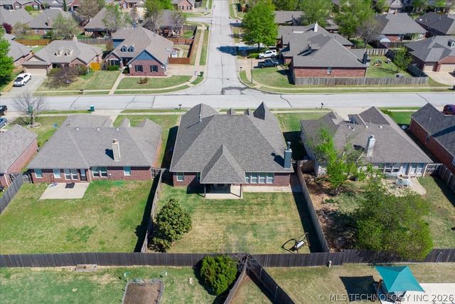 20496 E 47th Street S, Broken Arrow, OK 74014