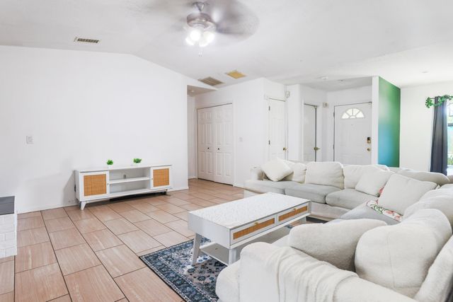 4 ALDEA Place, Los Lunas, NM 87031