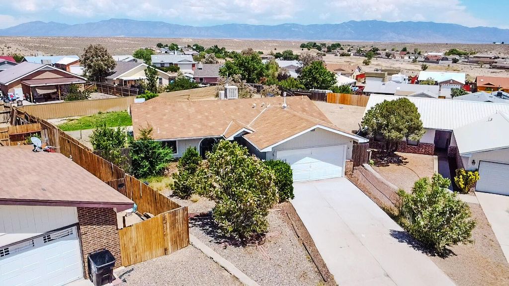 4 ALDEA Place, Los Lunas, NM 87031