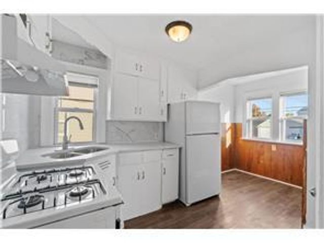 3934 Vera Cruz Avenue N, Robbinsdale, MN 55422