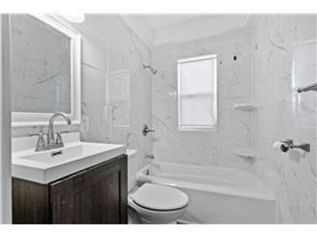 3934 Vera Cruz Avenue N, Robbinsdale, MN 55422