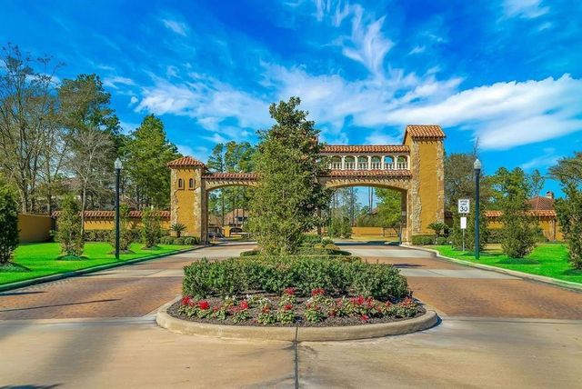 65 Shadow Creek Ridge Drive, Spring, TX 77389
