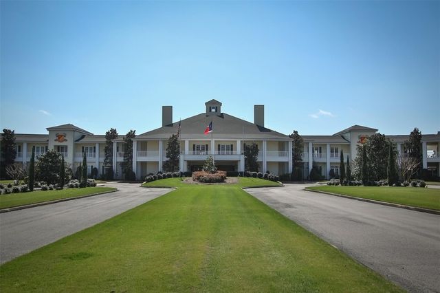 65 Shadow Creek Ridge Drive, Spring, TX 77389
