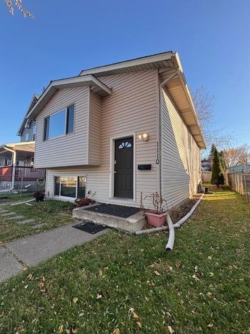 1110 Magnolia Ave, Saint Paul, MN 55106