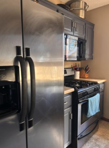 1110 Magnolia Ave, Saint Paul, MN 55106