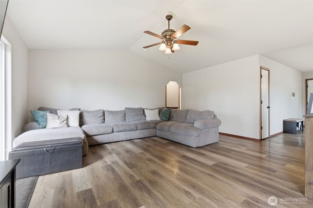 5146 180th Trail SW, Rochester, WA 98579