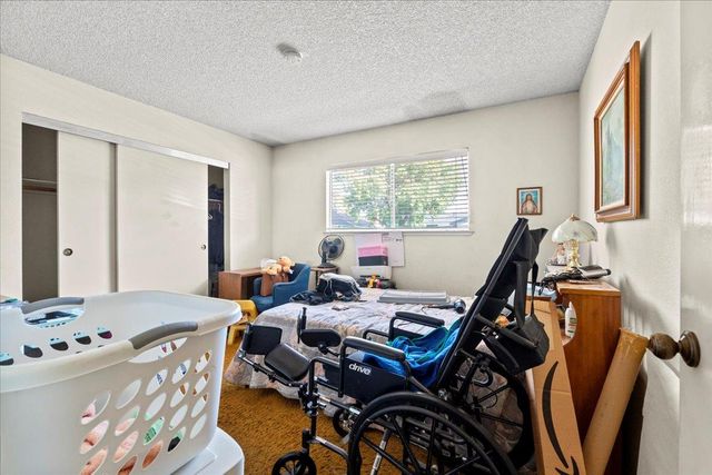 7446 Sylvia Way, Sacramento, CA 95822
