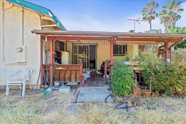 7446 Sylvia Way, Sacramento, CA 95822
