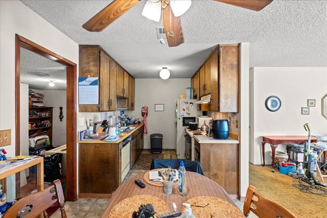 7446 Sylvia Way, Sacramento, CA 95822