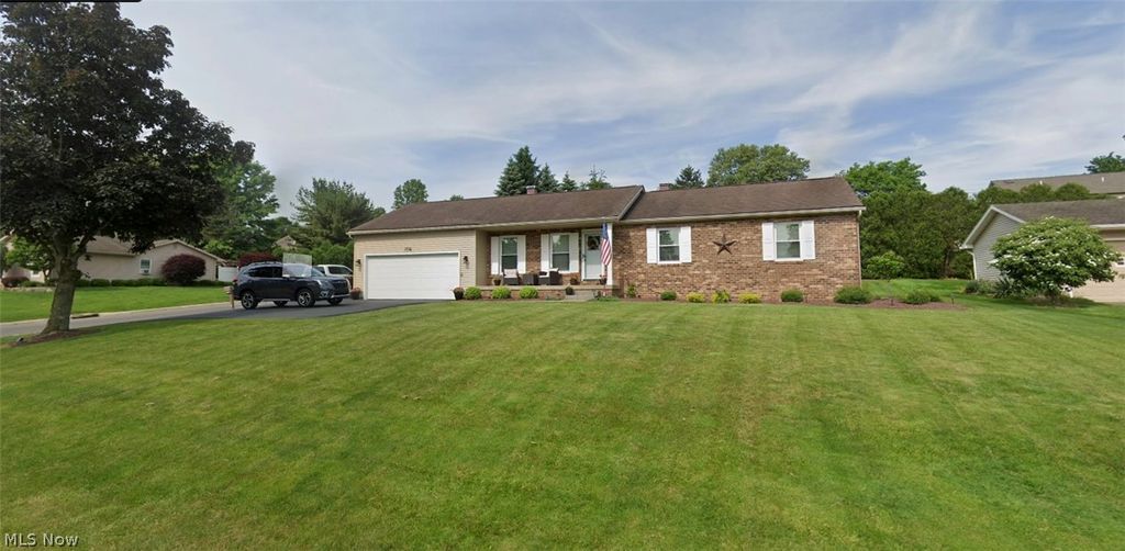 7574 Huntington Drive, Boardman, OH 44512
