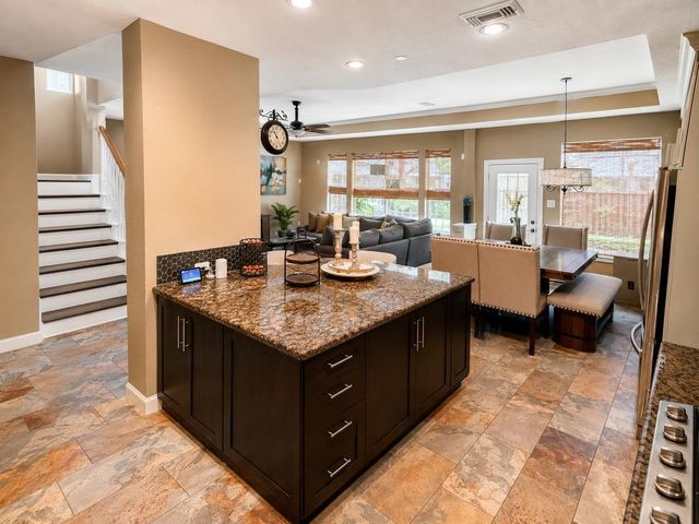 14 Doeskin Place, The Woodlands, TX 77382