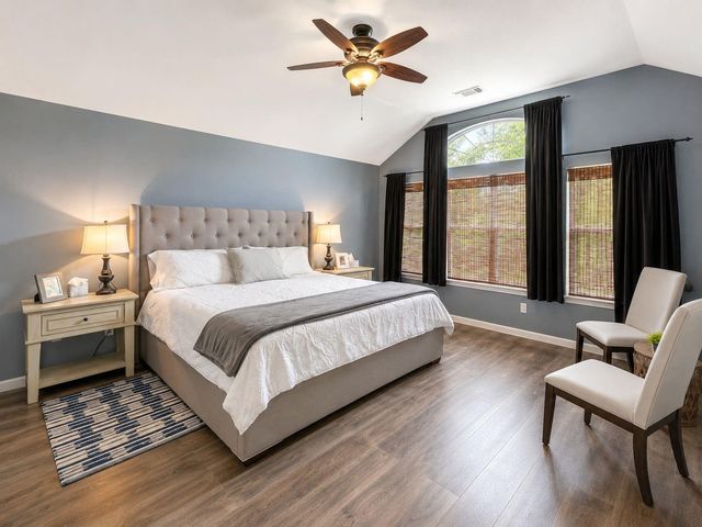 14 Doeskin Place, The Woodlands, TX 77382