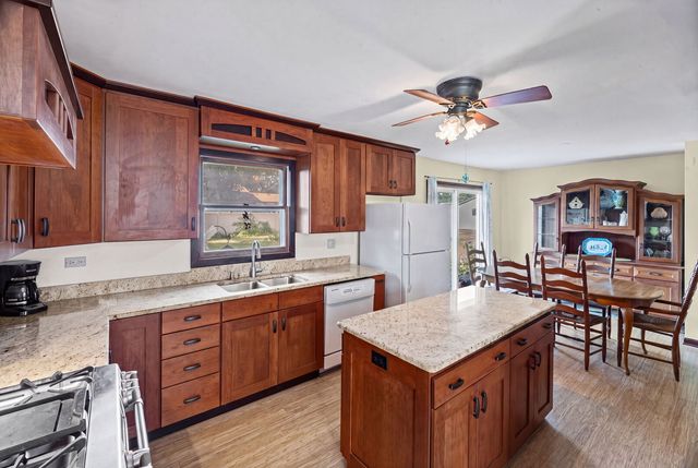 645 Flagstaff Lane, Hoffman Estates, IL 60169