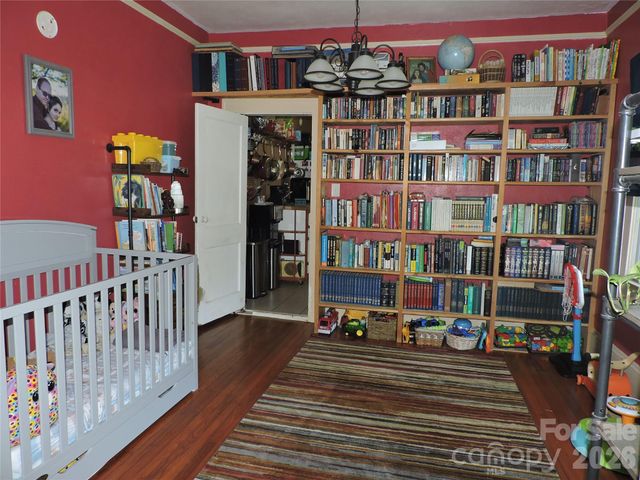 4 Carter Road, Weaverville, NC 28787