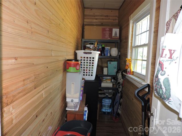 4 Carter Road, Weaverville, NC 28787