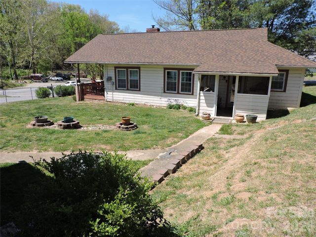 4 Carter Road, Weaverville, NC 28787