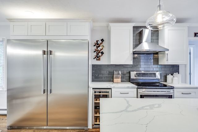 2 Harpers Hollow, Sandwich, MA 02537