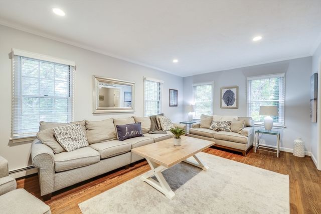 2 Harpers Hollow, Sandwich, MA 02537