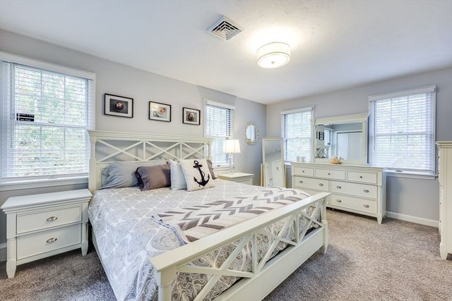 2 Harpers Hollow, Sandwich, MA 02537