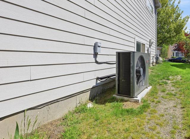 5003 N Elton Ln, Spokane, WA 99212