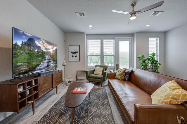 18732 Centro Main Street, Shenandoah, TX 77385