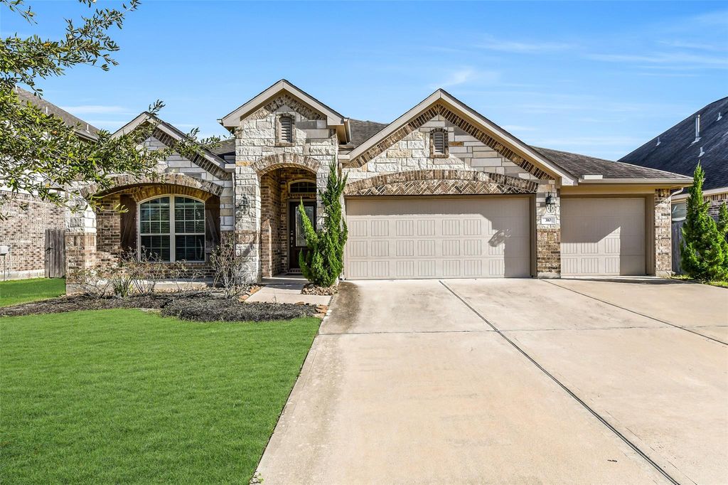 310 Bolton Drive, League City, TX 77573
