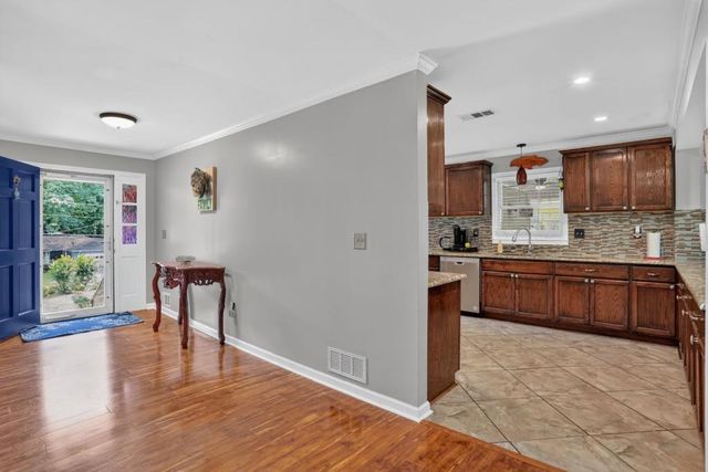 716 Bruce Way SW, Lilburn, GA 30047