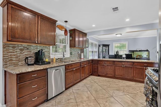 716 Bruce Way SW, Lilburn, GA 30047