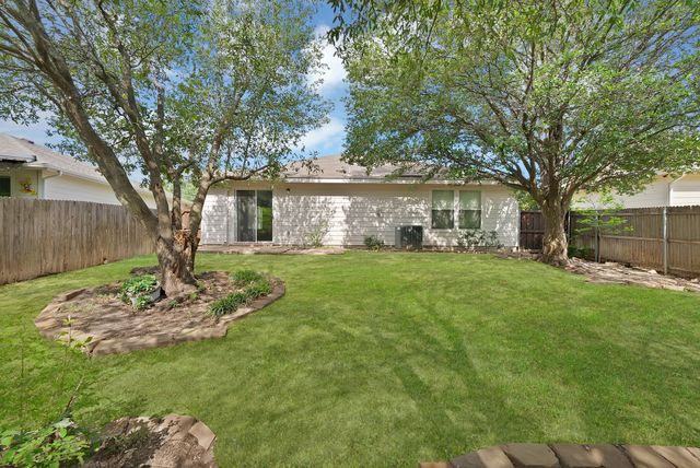 1405 Oak Hollow Lane, Anna, TX 75409