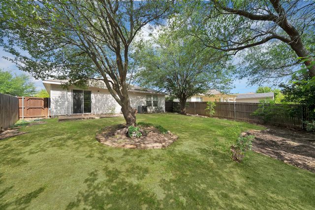 1405 Oak Hollow Lane, Anna, TX 75409