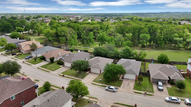 1405 Oak Hollow Lane, Anna, TX 75409