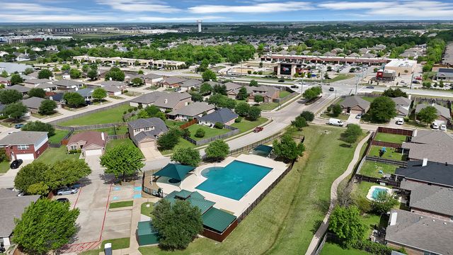 1405 Oak Hollow Lane, Anna, TX 75409