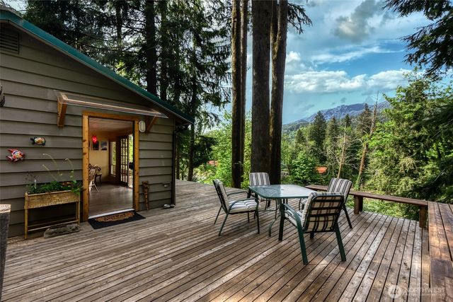51911 S Riverside Road, Gold Bar, WA 98251