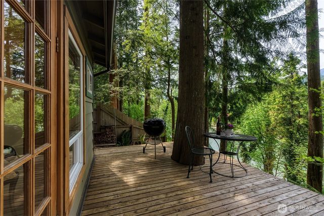 51911 S Riverside Road, Gold Bar, WA 98251