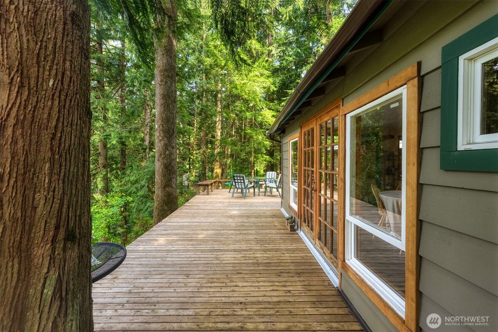 51911 S Riverside Road, Gold Bar, WA 98251