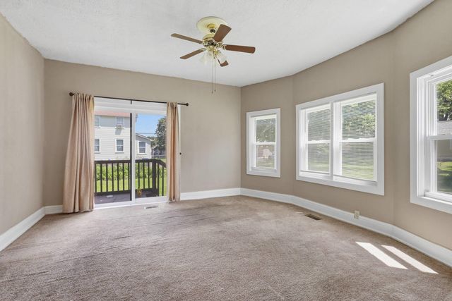 1805 Esplanade Avenue, Davenport, IA 52803