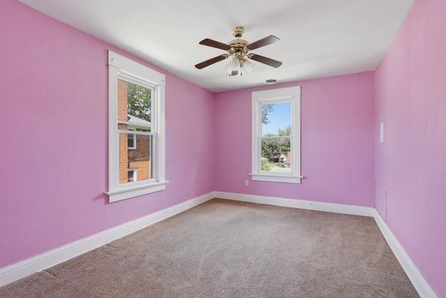 1805 Esplanade Avenue, Davenport, IA 52803
