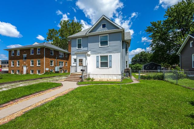 1805 Esplanade Avenue, Davenport, IA 52803
