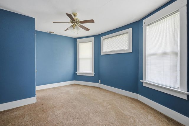 1805 Esplanade Avenue, Davenport, IA 52803