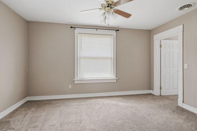 1805 Esplanade Avenue, Davenport, IA 52803