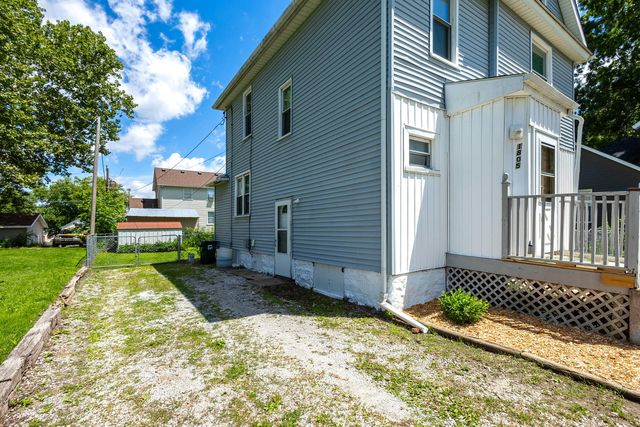 1805 Esplanade Avenue, Davenport, IA 52803