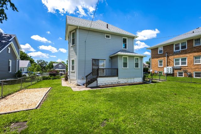 1805 Esplanade Avenue, Davenport, IA 52803